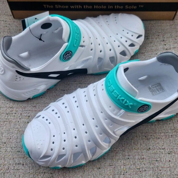 Crosskix Shoes Waterproof Unisex Outdoor Shoes Closed Toe Slip On Size 7US 39EU - Picture 7 of 12